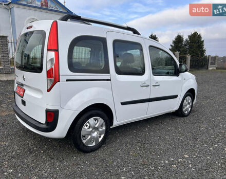 Білий Рено Кєнгу, об'ємом двигуна 1.5 л та пробігом 203 тис. км за 11450 $, фото 6 на Automoto.ua