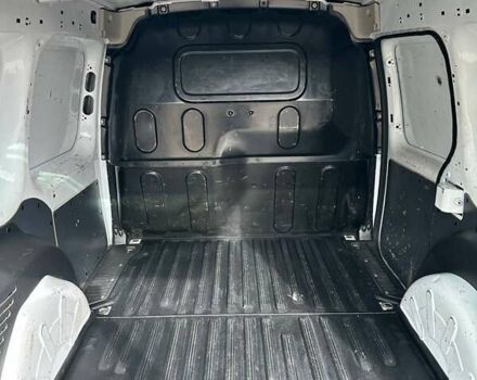 Рено Кєнгу 2016 у Новомосковске на Automoto.ua Білий Рено Кєнгу, об'ємом двигуна 1.46 л та пробігом 149 тис. км за 8800 $, фото 15 на Automoto.ua