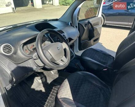 Рено Кєнгу 2016 у Новомосковске на Automoto.ua Білий Рено Кєнгу, об'ємом двигуна 1.46 л та пробігом 149 тис. км за 8800 $, фото 19 на Automoto.ua