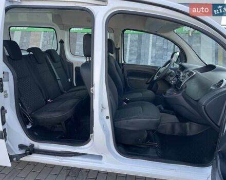 Белый Рено Кенгу, объемом двигателя 0 л и пробегом 75 тыс. км за 8800 $, фото 29 на Automoto.ua