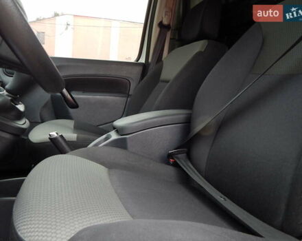 Білий Рено Кєнгу, об'ємом двигуна 1.46 л та пробігом 70 тис. км за 8990 $, фото 43 на Automoto.ua