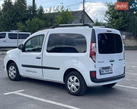 Белый Рено Кенгу, объемом двигателя 1.5 л и пробегом 220 тыс. км за 12200 $, фото 2 на Automoto.ua