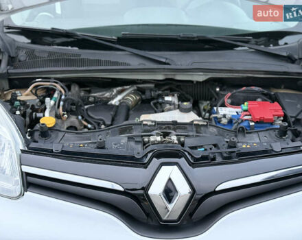 Белый Рено Кенгу, объемом двигателя 1.46 л и пробегом 201 тыс. км за 12700 $, фото 21 на Automoto.ua