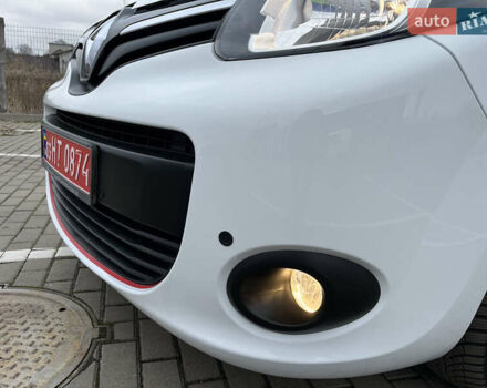 Білий Рено Кєнгу, об'ємом двигуна 1.5 л та пробігом 180 тис. км за 13700 $, фото 13 на Automoto.ua