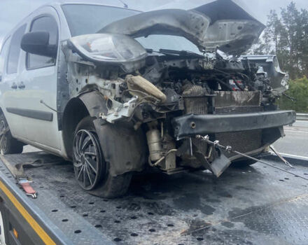 Белый Рено Кенгу, объемом двигателя 1.46 л и пробегом 226 тыс. км за 3000 $, фото 1 на Automoto.ua