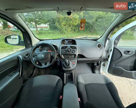 Белый Рено Кенгу, объемом двигателя 1.46 л и пробегом 269 тыс. км за 7700 $, фото 11 на Automoto.ua