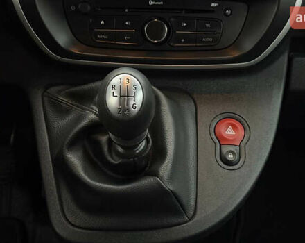 Белый Рено Кенгу, объемом двигателя 1.46 л и пробегом 131 тыс. км за 11900 $, фото 19 на Automoto.ua