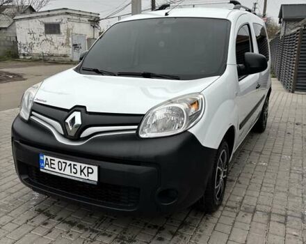 Белый Рено Кенгу, объемом двигателя 1.5 л и пробегом 199 тыс. км за 9999 $, фото 1 на Automoto.ua