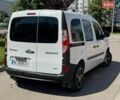 Білий Рено Кєнгу, об'ємом двигуна 1.5 л та пробігом 199 тис. км за 9999 $, фото 3 на Automoto.ua
