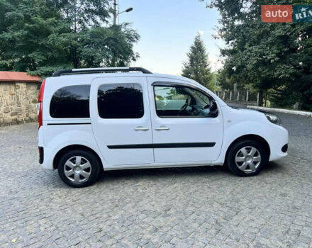 Белый Рено Кенгу, объемом двигателя 1.5 л и пробегом 189 тыс. км за 12350 $, фото 6 на Automoto.ua