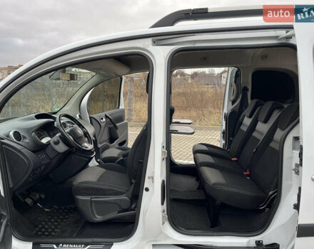 Білий Рено Кєнгу, об'ємом двигуна 1.5 л та пробігом 180 тис. км за 13700 $, фото 19 на Automoto.ua