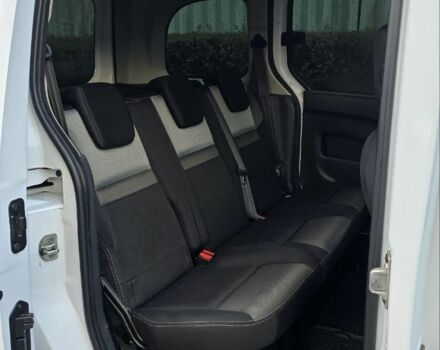 Білий Рено Кєнгу, об'ємом двигуна 1.5 л та пробігом 210 тис. км за 11200 $, фото 6 на Automoto.ua