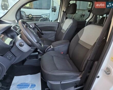 Рено Кенгу 2017 в Одессе на Automoto.ua Белый Рено Кенгу, объемом двигателя 0 л и пробегом 187 тыс. км за 12100 $, фото 13 на Automoto.ua