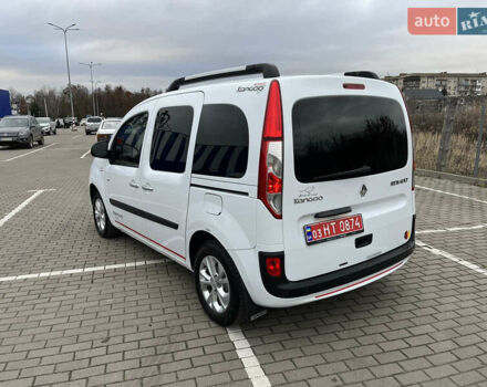 Білий Рено Кєнгу, об'ємом двигуна 1.5 л та пробігом 180 тис. км за 13700 $, фото 5 на Automoto.ua