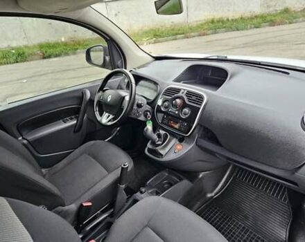 Білий Рено Кєнгу, об'ємом двигуна 1.46 л та пробігом 131 тис. км за 13300 $, фото 40 на Automoto.ua