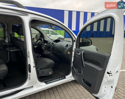 Білий Рено Кєнгу, об'ємом двигуна 1.5 л та пробігом 180 тис. км за 13700 $, фото 24 на Automoto.ua