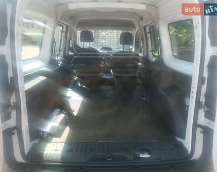 Белый Рено Кенгу, объемом двигателя 1.5 л и пробегом 118 тыс. км за 11200 $, фото 25 на Automoto.ua