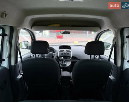 Белый Рено Кенгу, объемом двигателя 1.46 л и пробегом 201 тыс. км за 12700 $, фото 32 на Automoto.ua