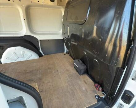 Білий Рено Кєнгу, об'ємом двигуна 1.5 л та пробігом 188 тис. км за 9000 $, фото 8 на Automoto.ua