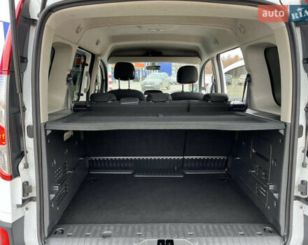 Білий Рено Кєнгу, об'ємом двигуна 1.5 л та пробігом 180 тис. км за 13700 $, фото 23 на Automoto.ua