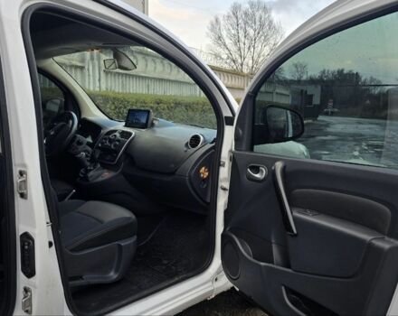 Білий Рено Кєнгу, об'ємом двигуна 1.5 л та пробігом 210 тис. км за 11200 $, фото 3 на Automoto.ua