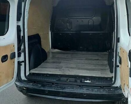 Белый Рено Кенгу, объемом двигателя 1.5 л и пробегом 160 тыс. км за 9200 $, фото 4 на Automoto.ua