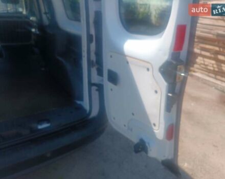 Белый Рено Кенгу, объемом двигателя 1.5 л и пробегом 118 тыс. км за 11200 $, фото 24 на Automoto.ua