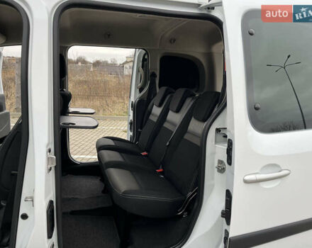 Білий Рено Кєнгу, об'ємом двигуна 1.5 л та пробігом 180 тис. км за 13700 $, фото 18 на Automoto.ua