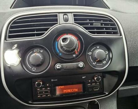 Білий Рено Кєнгу, об'ємом двигуна 1.46 л та пробігом 131 тис. км за 13300 $, фото 19 на Automoto.ua