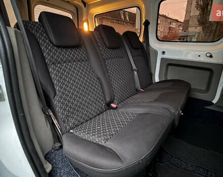 Белый Рено Кенгу, объемом двигателя 1.46 л и пробегом 131 тыс. км за 11900 $, фото 24 на Automoto.ua