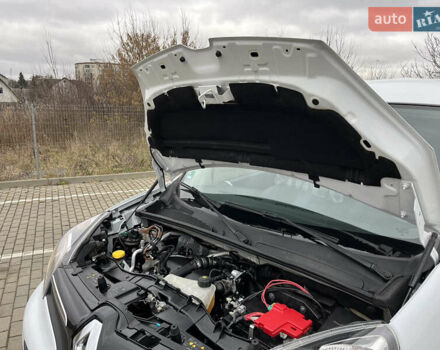 Білий Рено Кєнгу, об'ємом двигуна 1.5 л та пробігом 180 тис. км за 13700 $, фото 30 на Automoto.ua