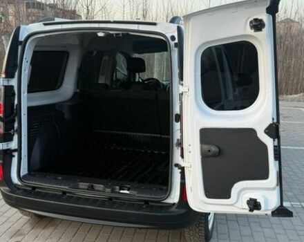 Белый Рено Кенгу, объемом двигателя 1.5 л и пробегом 187 тыс. км за 11900 $, фото 60 на Automoto.ua