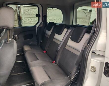 Белый Рено Кенгу, объемом двигателя 1.5 л и пробегом 187 тыс. км за 11199 $, фото 16 на Automoto.ua