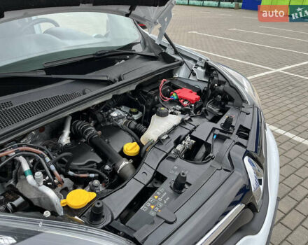 Білий Рено Кєнгу, об'ємом двигуна 1.5 л та пробігом 180 тис. км за 13700 $, фото 28 на Automoto.ua