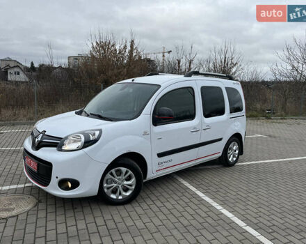 Білий Рено Кєнгу, об'ємом двигуна 1.5 л та пробігом 180 тис. км за 13700 $, фото 3 на Automoto.ua