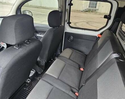 Білий Рено Кєнгу, об'ємом двигуна 1.46 л та пробігом 131 тис. км за 13300 $, фото 25 на Automoto.ua