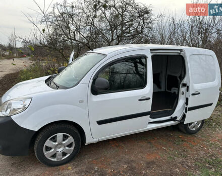 Белый Рено Кенгу, объемом двигателя 1.46 л и пробегом 177 тыс. км за 9200 $, фото 3 на Automoto.ua