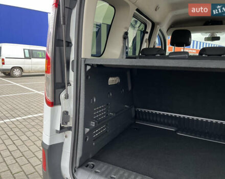 Білий Рено Кєнгу, об'ємом двигуна 1.5 л та пробігом 180 тис. км за 13700 $, фото 21 на Automoto.ua