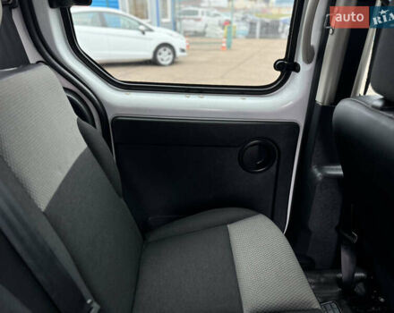 Белый Рено Кенгу, объемом двигателя 1.5 л и пробегом 71 тыс. км за 14700 $, фото 55 на Automoto.ua