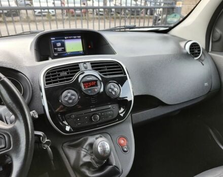 Белый Рено Кенгу, объемом двигателя 1.5 л и пробегом 125 тыс. км за 6170 $, фото 17 на Automoto.ua