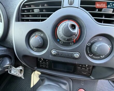 Белый Рено Кенгу, объемом двигателя 0 л и пробегом 19 тыс. км за 9900 $, фото 25 на Automoto.ua