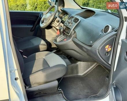 Белый Рено Кенгу, объемом двигателя 0 л и пробегом 75 тыс. км за 9999 $, фото 22 на Automoto.ua