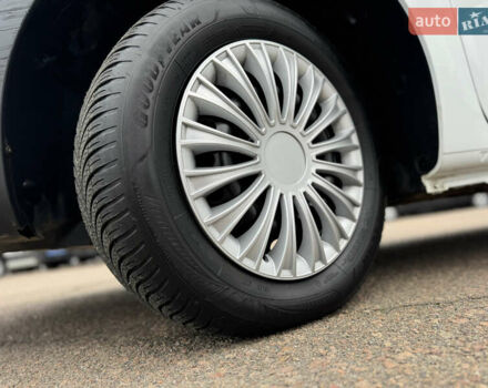 Белый Рено Кенгу, объемом двигателя 1.5 л и пробегом 71 тыс. км за 14700 $, фото 15 на Automoto.ua