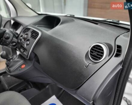 Белый Рено Кенгу, объемом двигателя 1.5 л и пробегом 200 тыс. км за 12900 $, фото 25 на Automoto.ua