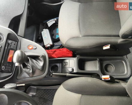 Білий Рено Кєнгу, об'ємом двигуна 0 л та пробігом 36 тис. км за 14200 $, фото 19 на Automoto.ua