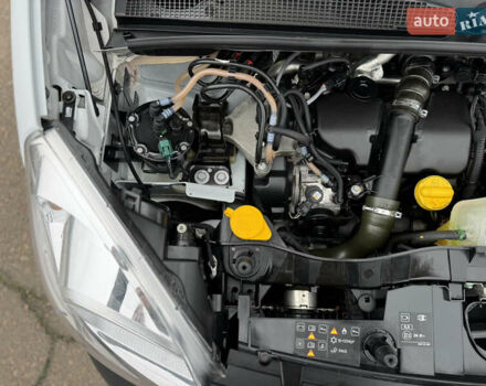 Белый Рено Кенгу, объемом двигателя 1.5 л и пробегом 71 тыс. км за 14700 $, фото 90 на Automoto.ua