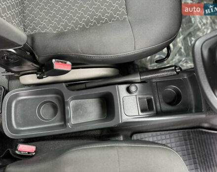 Белый Рено Кенгу, объемом двигателя 1.5 л и пробегом 71 тыс. км за 14700 $, фото 65 на Automoto.ua