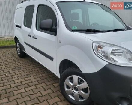 Белый Рено Кенгу, объемом двигателя 1.5 л и пробегом 200 тыс. км за 12900 $, фото 4 на Automoto.ua