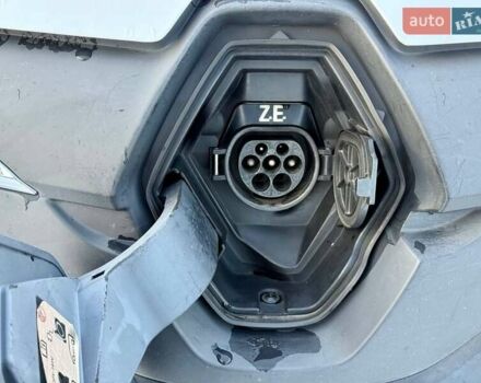 Белый Рено Кенгу, объемом двигателя 0 л и пробегом 75 тыс. км за 9999 $, фото 35 на Automoto.ua