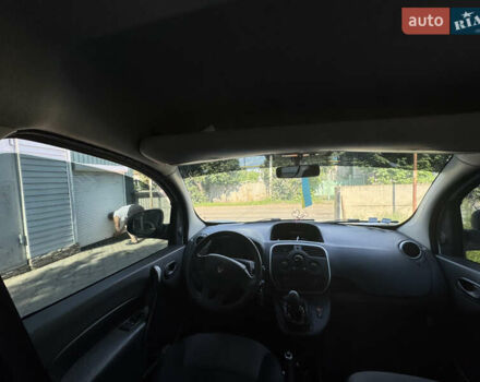 Белый Рено Кенгу, объемом двигателя 1.5 л и пробегом 270 тыс. км за 13500 $, фото 9 на Automoto.ua